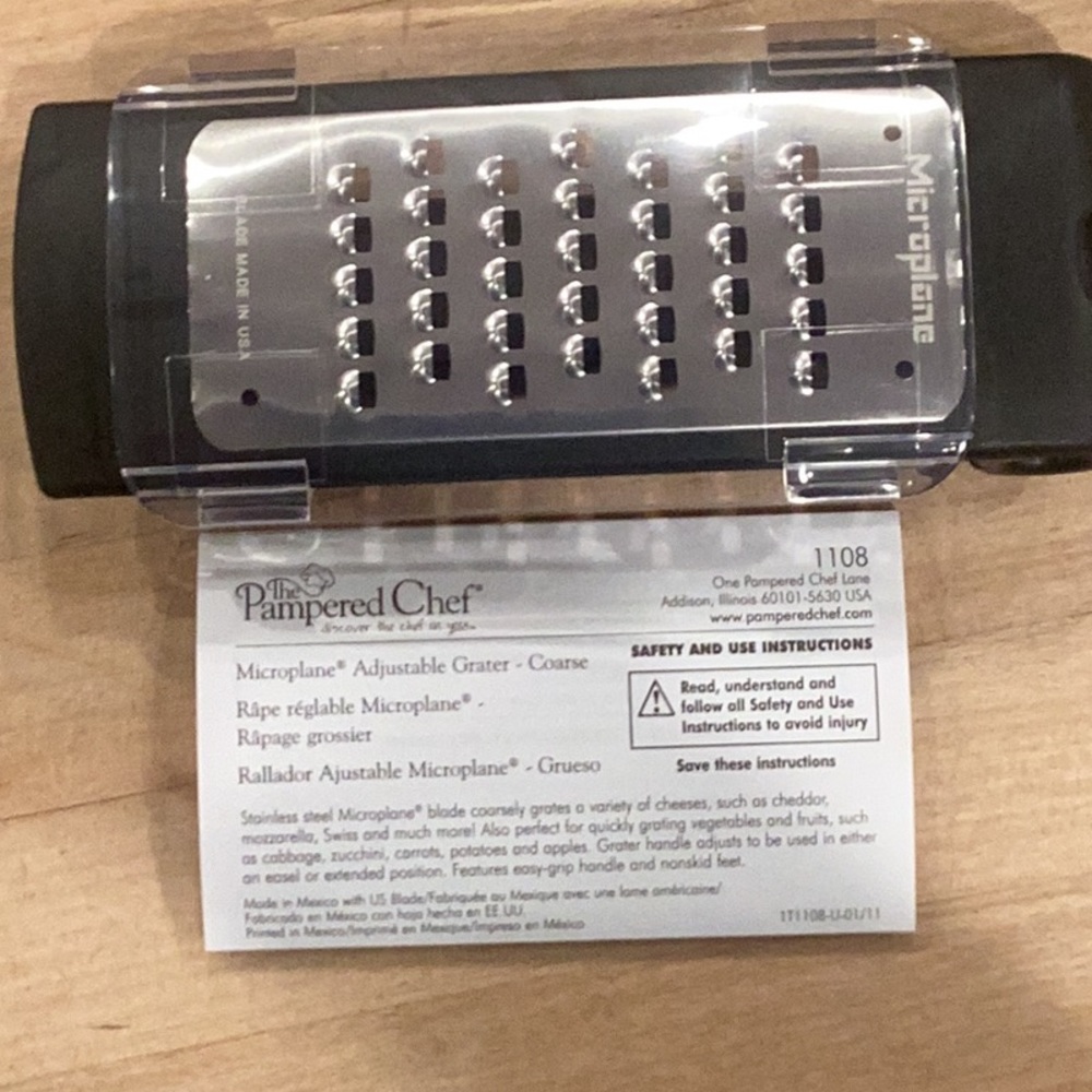 The Pampered Chef microplane adjustable grater